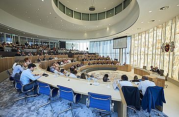 Gemeenteraad Almere doet aangifte tegen DENK raadslid Buyatui